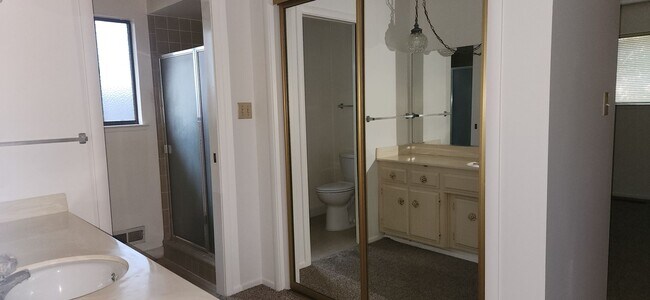 Building Photo - 8118002/37