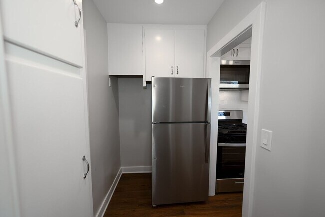 Building Photo - val540