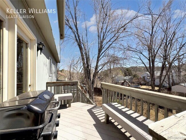 Building Photo - 2115 Rimwood Dr