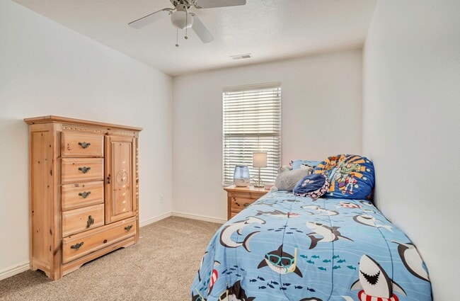 Building Photo - 1233 Firefly Dr
