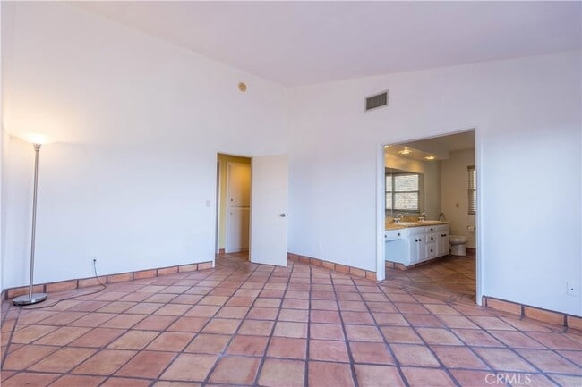 Building Photo - 5974 Maury Ave