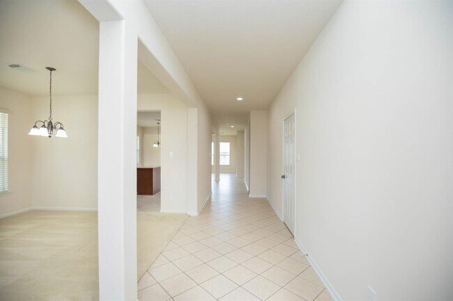 Building Photo - 7427 Boerne Creek Dr