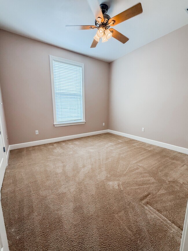 Building Photo - 201 Mallard Pond Cir