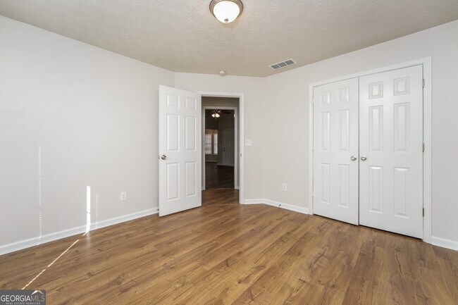 Building Photo - 220 Alcovy Way