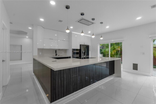 Building Photo - 11230 NW 59th Terrace