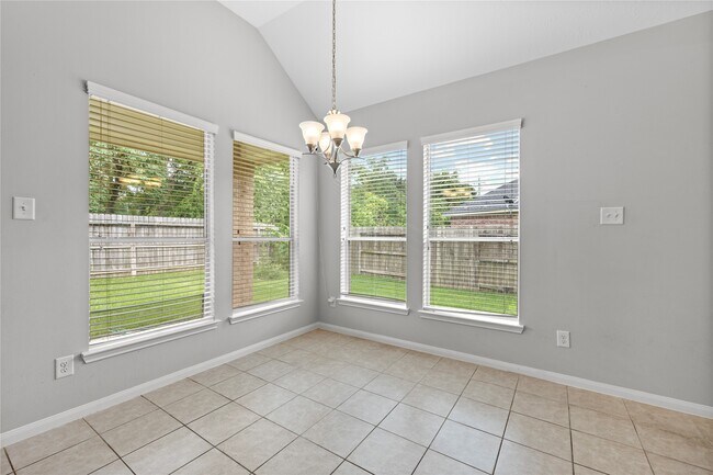 Building Photo - 9906 Taylor Springs Ln