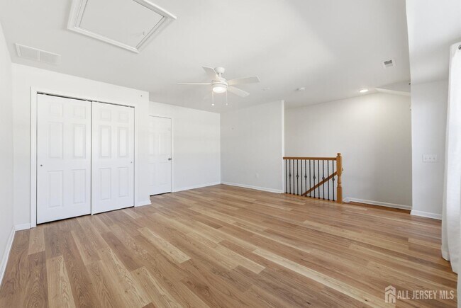 Building Photo - 38 Bond St