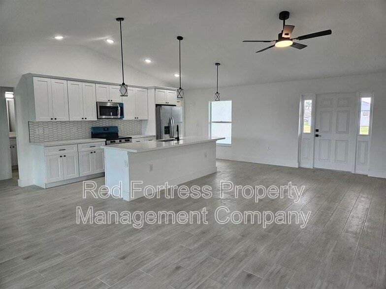 Building Photo - 22 NW 23rd Ave