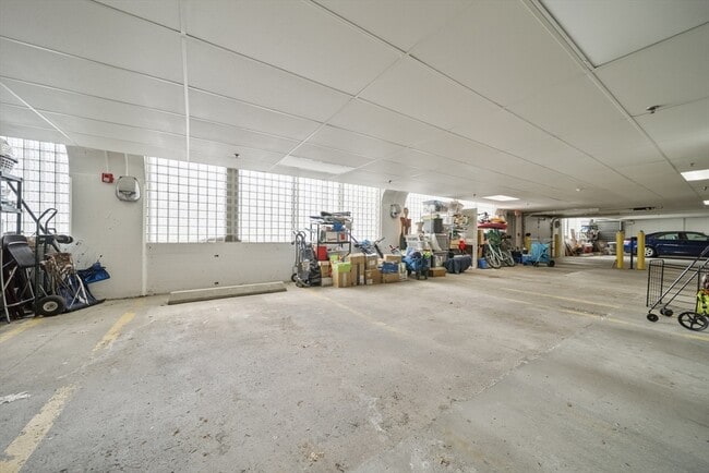 Building Photo - 24 Cobblestone Ln