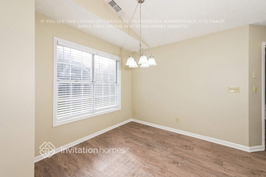 Building Photo - 1210 Opal Cir