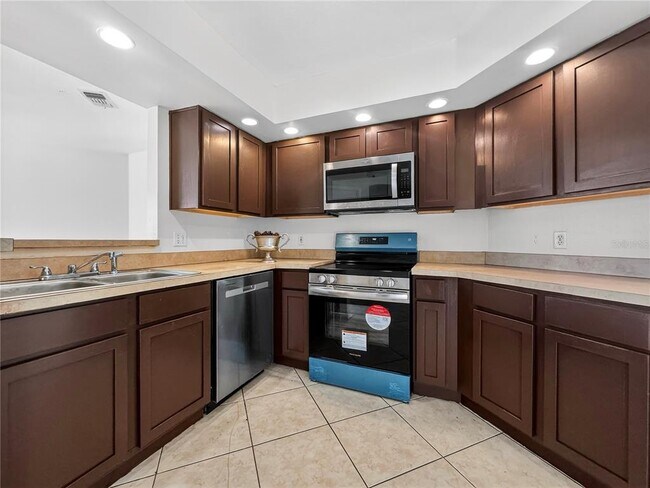 Building Photo - 314 Chicago Woods Cir