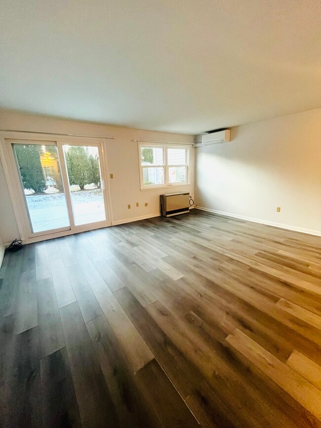 Building Photo - 41C White Farms Rd