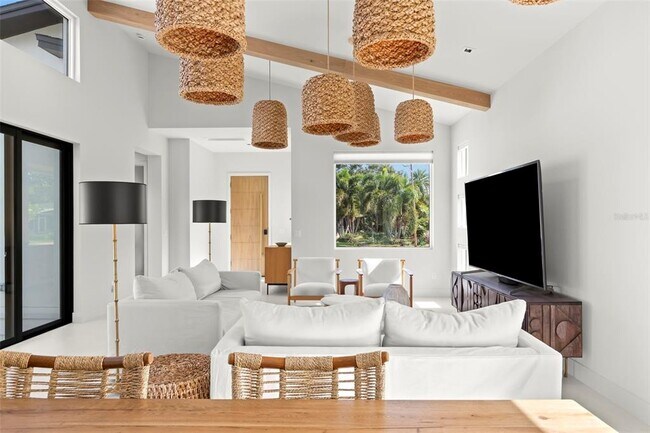 Building Photo - 150 51st St N