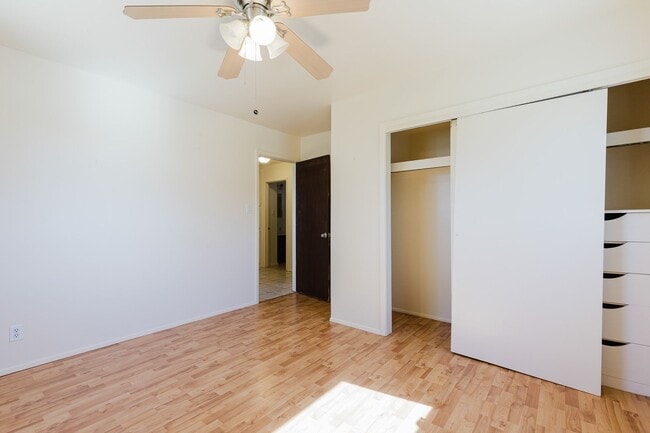 Building Photo - 3 Bedroom 2 Bathroom