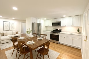 Building Photo - 197 W Wyoming Ave