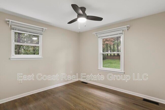 Building Photo - 3395 Canary Ct