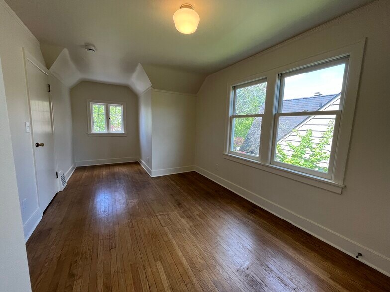 Building Photo - 101 NE 51st St