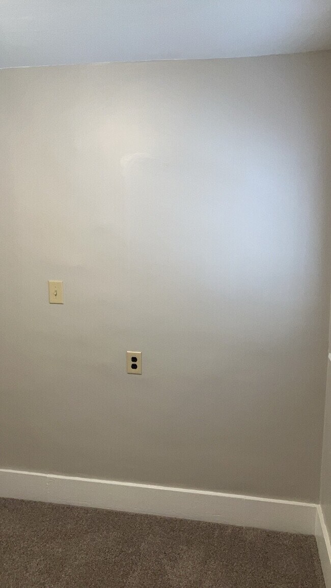 Building Photo - 319 E Canal St