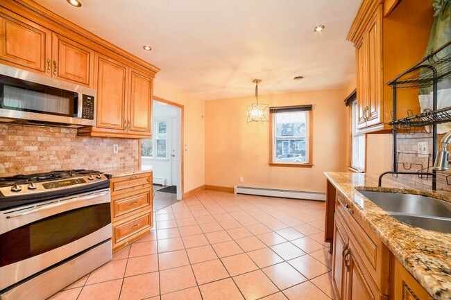 Building Photo - 45 Voight Ave