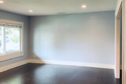 Light and airy living room - 926 N Maple St