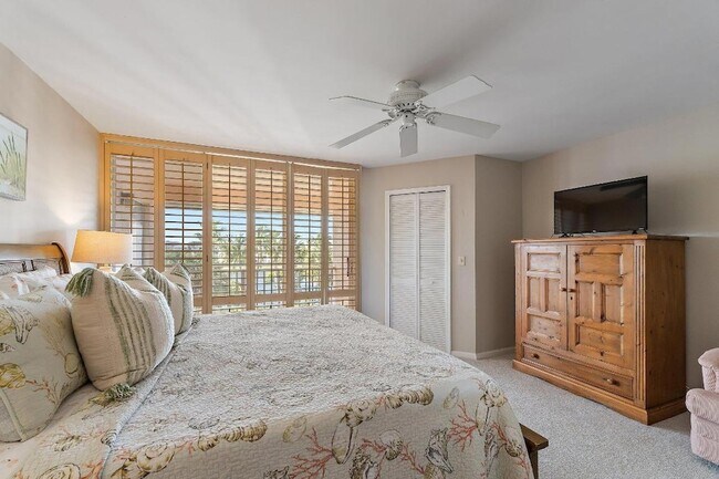 Building Photo - 353 S US HIGHWAY 1