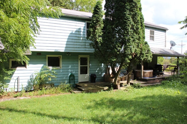 Building Photo - 1574 Coddington Rd