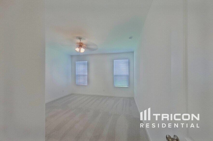 Building Photo - 1305 Francesca Dr