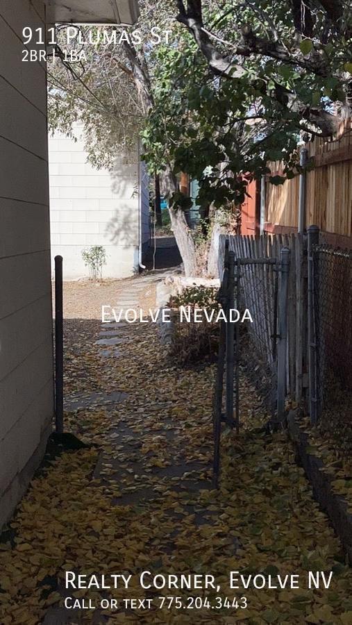 Building Photo - 911 Plumas St