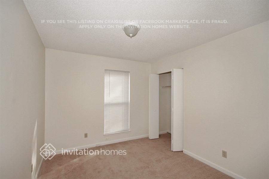 Building Photo - 3041 Park Creek Ct