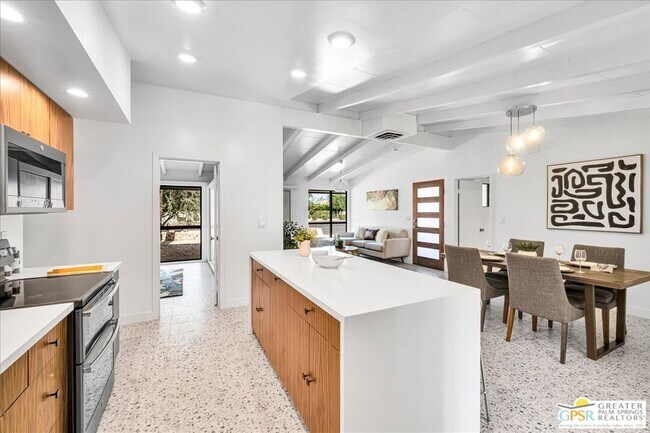 Building Photo - 40851 Bob Hope Dr