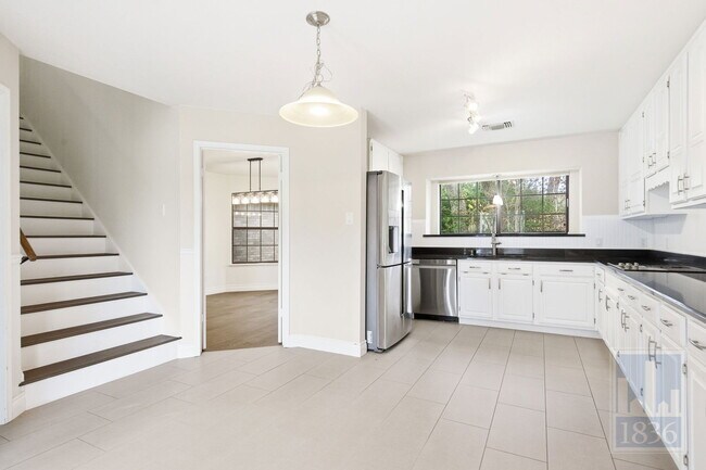 Building Photo - 9003 Scottish Pastures Dr