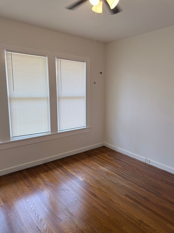 Building Photo - 605 Merrick St