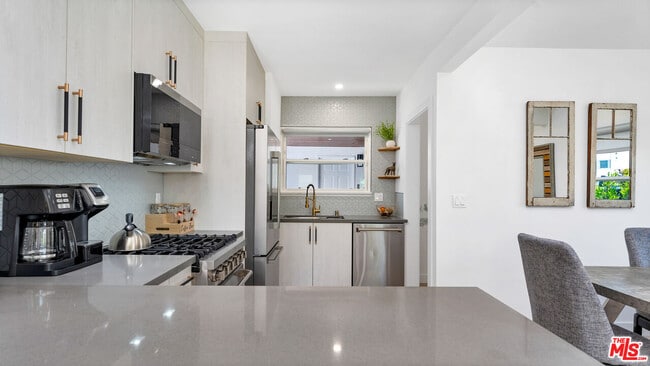 Building Photo - 6763 Case Ave