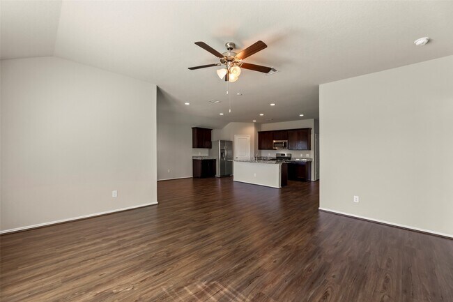 Building Photo - 1827 Brady Shores Dr