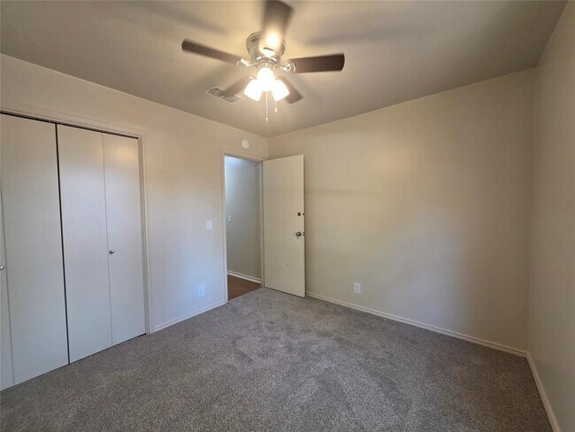 Building Photo - 11602 Maybach Dr