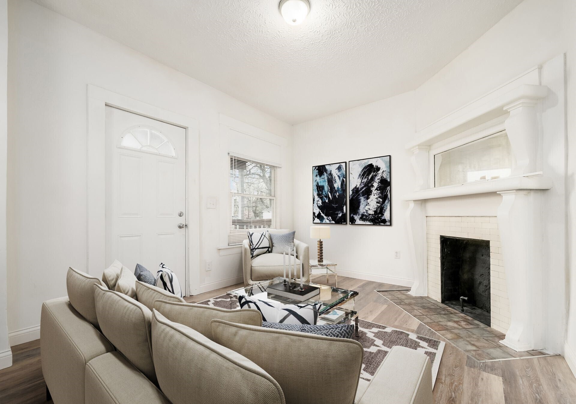 Building Photo - 409 E Markison Ave