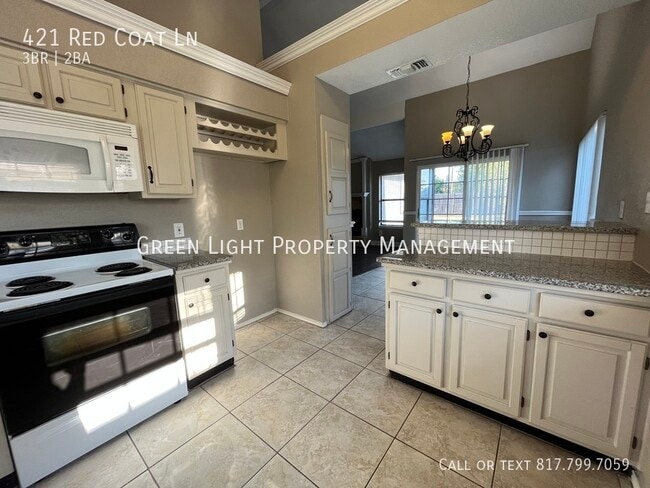 Building Photo - 421 Red Coat Ln