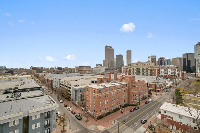 Building Photo - $1,750.00 - 1 Bedroom, 1 Bathroom, Condo in Denver with Cozy Balcony!