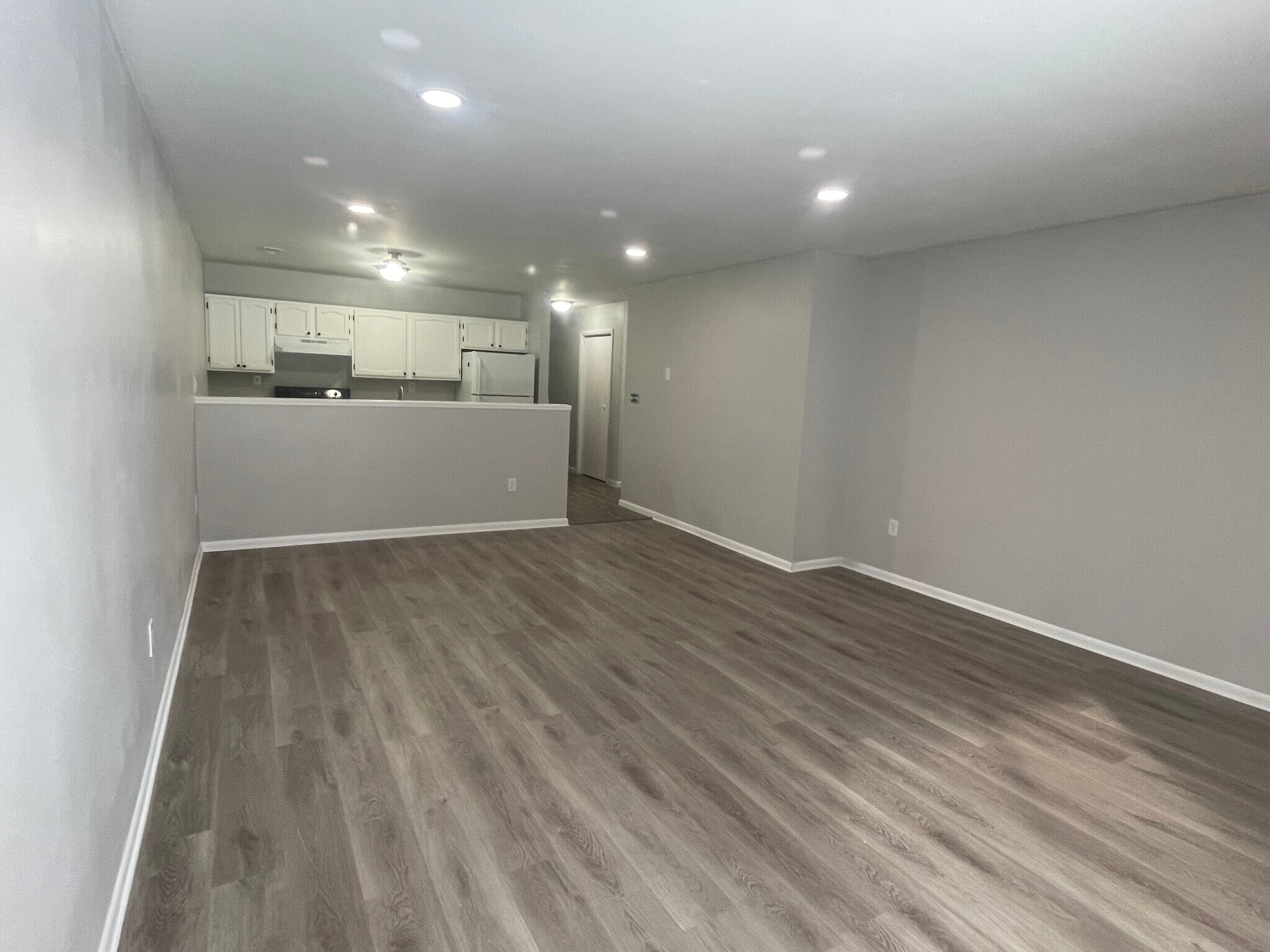 Building Photo - 3 Plantation Ln