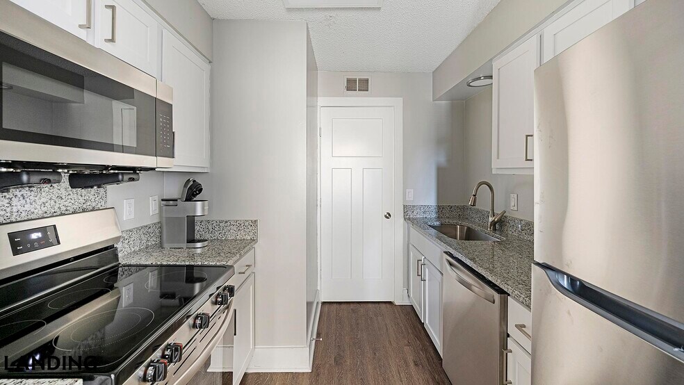 Building Photo - 231 New Shackle Island Rd