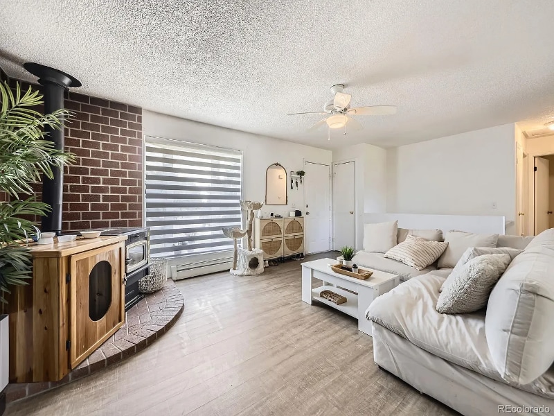 Building Photo - 10895 Fairfax Way