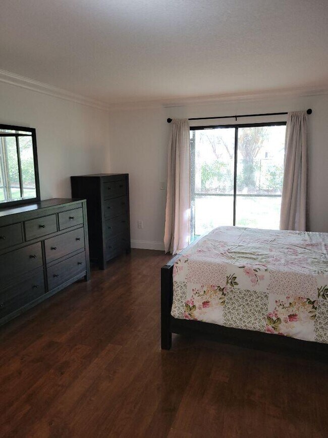 Building Photo - 13165 Chadwick Ct