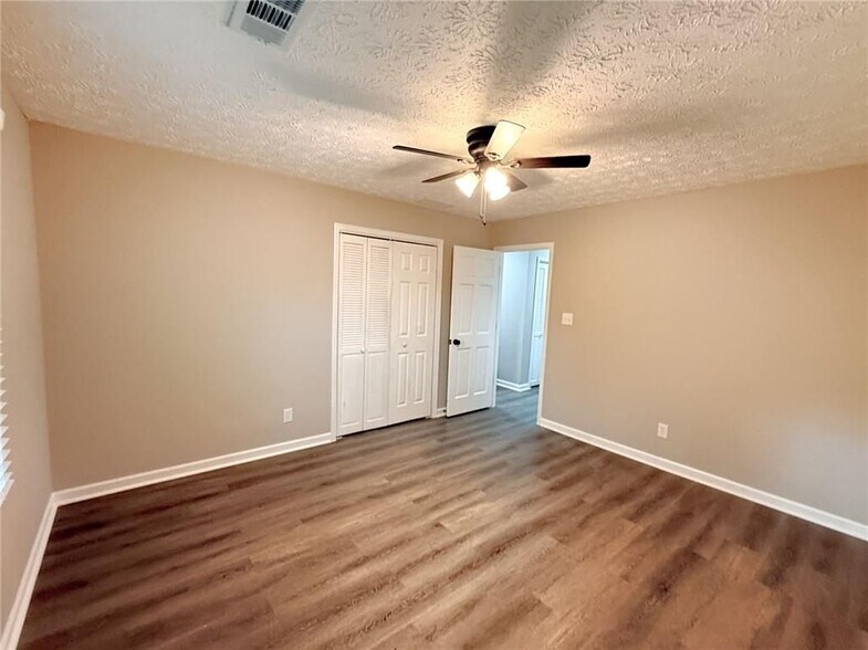 Building Photo - 2861 Spring Ridge Cir