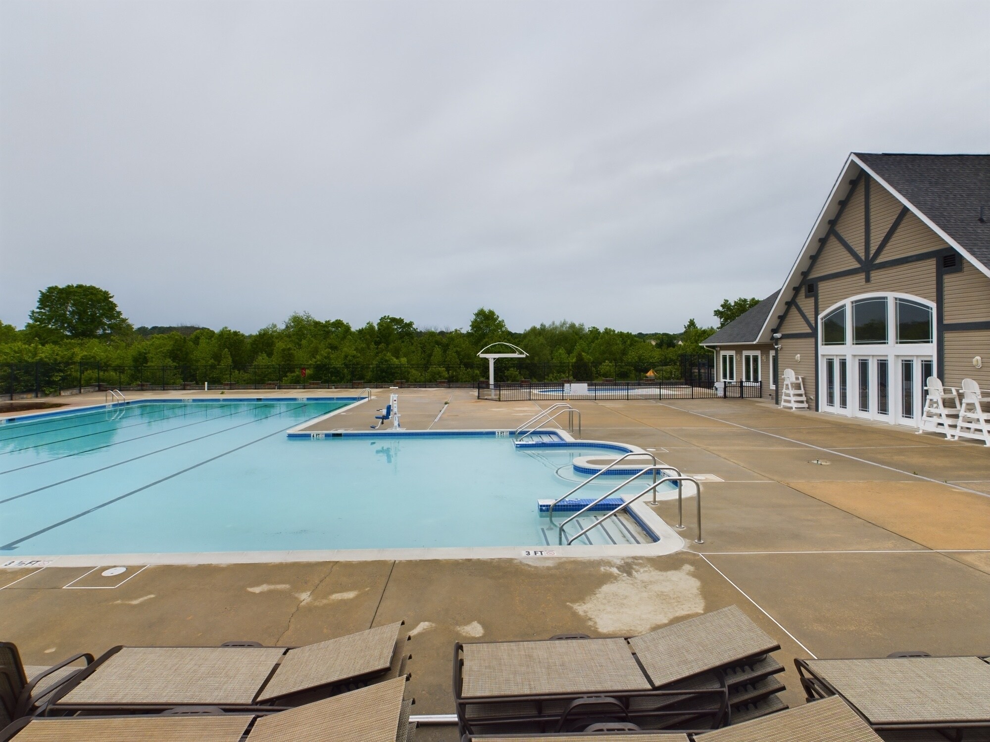 Building Photo - 6479 Jack Linton Dr S