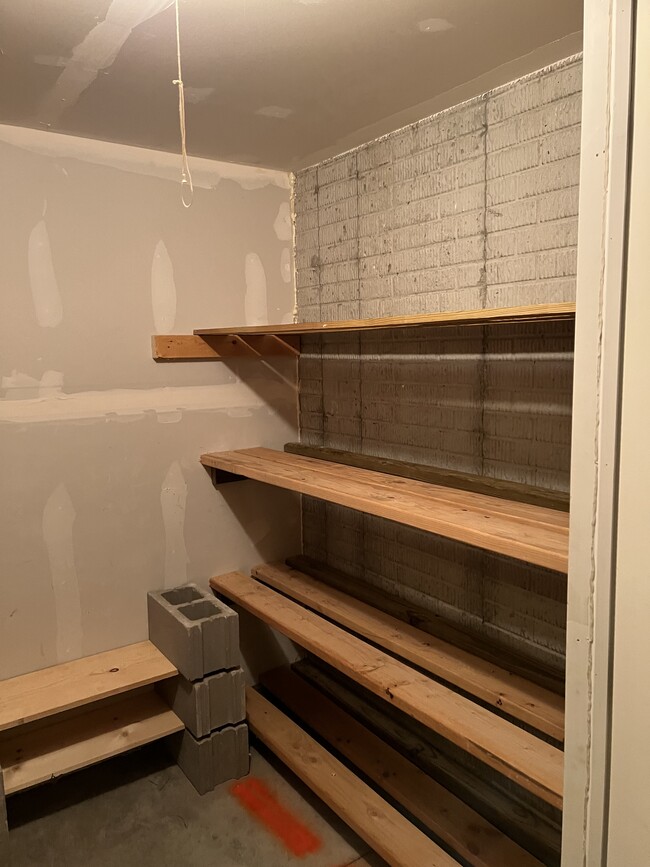 Private storage room - 4510 Twain Cir