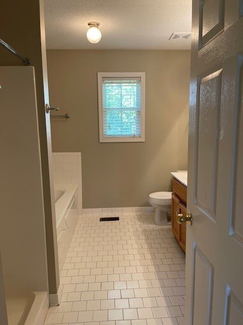 Building Photo - 2571 Emerald Ct