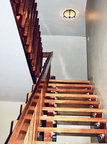 Stairs to the master bedroom - 849 Lasalle St