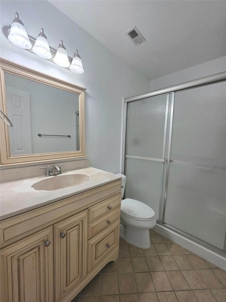 Building Photo - 15208 Spring Hill Ln