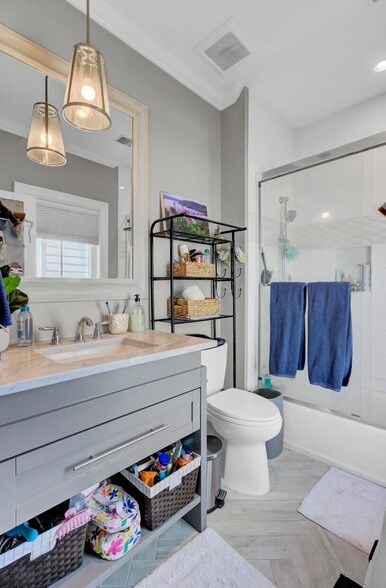 Building Photo - 315 Ashley Ave