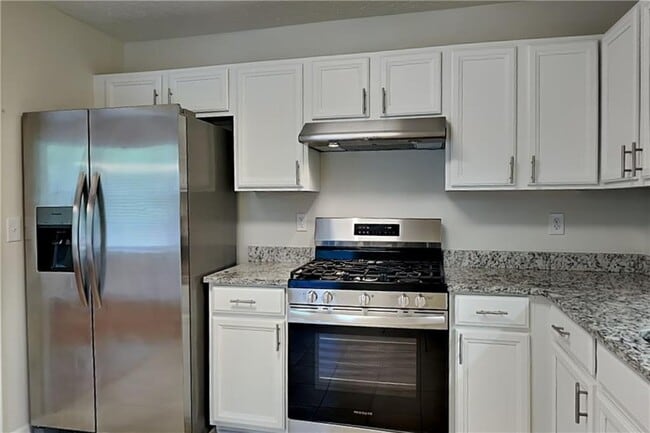 Building Photo - 60 King William Dr